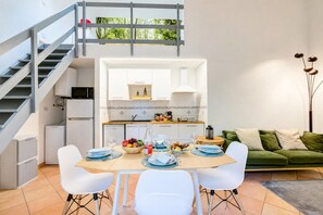 Standard House, 1 Bedroom, Microwave (France Apartment with Garden, Pool &) | Interior - France Apartment With Garden, Pool & Tennis (Ispra)