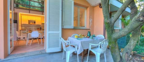 Standard House, Multiple Bedrooms (France Apartment) | Outdoor dining