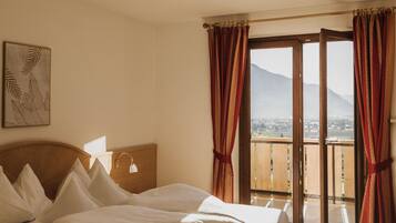 Minibar, in-room safe, individually furnished, laptop workspace