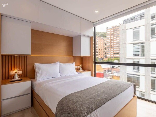 1 bedroom, desk, WiFi, bed sheets