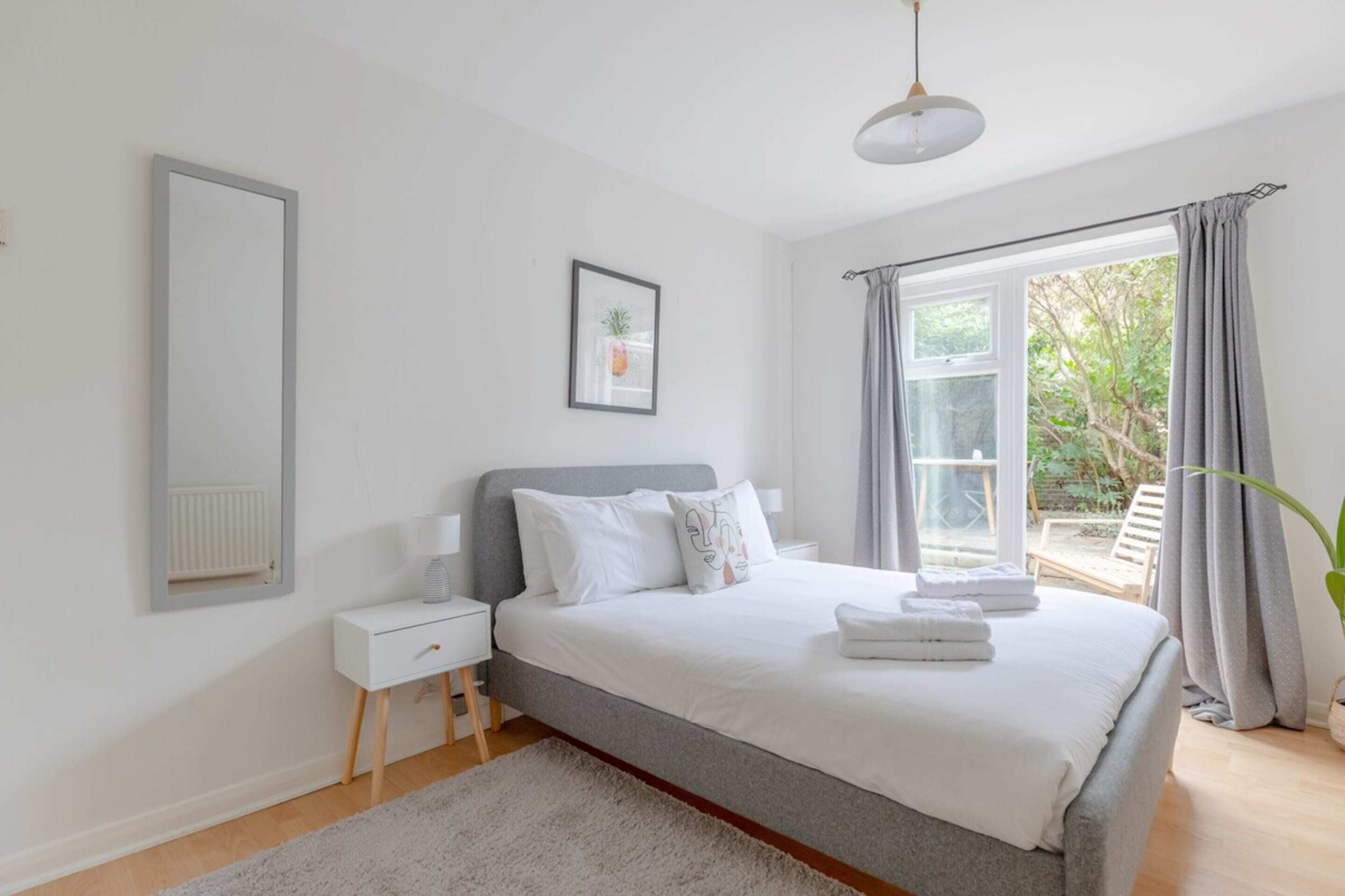 1 bedroom, laptop workspace, bed sheets