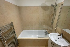 Basic Apartment | Bathroom | Shower, towels, soap, shampoo - Spacious 1BD Flat - Next to Richmond Riverside! (Richmond)