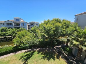 View from property - Dorphene 304 by CTHA (Cape Town)