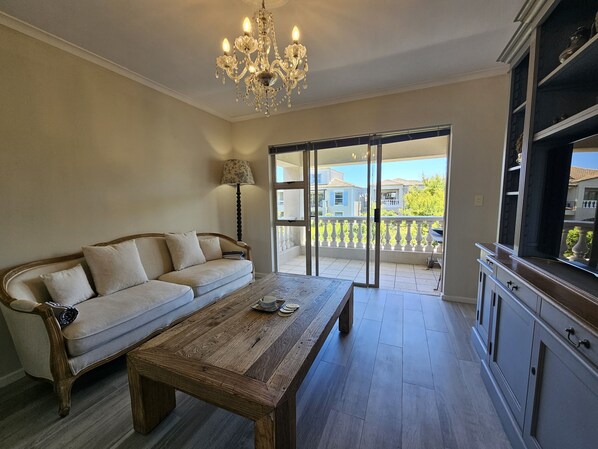 Apartment (1 Bedroom) | Living area - Dorphene 304 by CTHA (Cape Town)