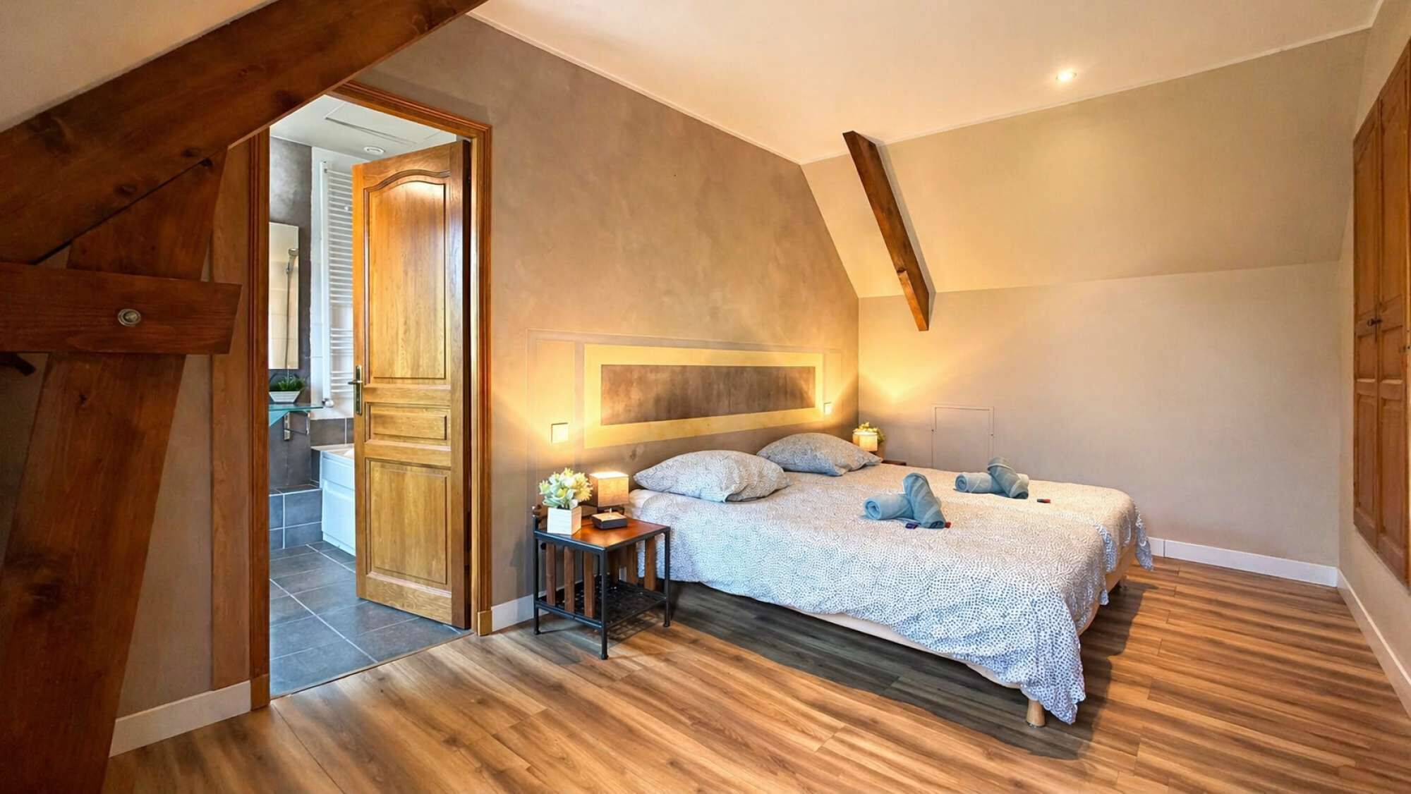 2 bedrooms, WiFi, bed sheets