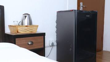 1 bedroom, in-room safe, iron/ironing board, WiFi (free)
