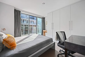 Basic Apartment | 2 bedrooms, laptop workspace, iron/ironing board, bed sheets