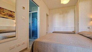 Appartement, 1 chambre, patio, vue piscine