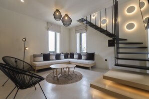 Executive Suite | Living area