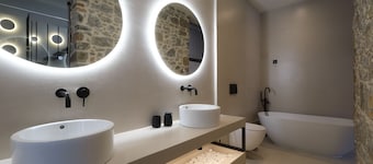 Zaira Hotel