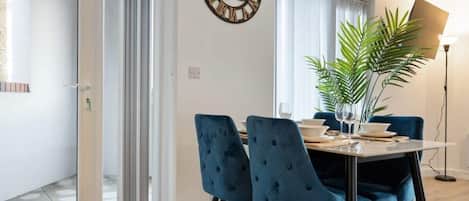 تناول الطعام