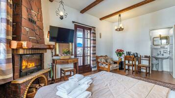 Classic Double Room, Fireplace