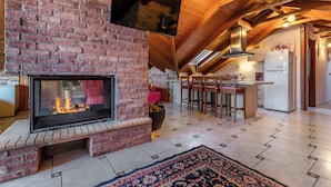 Royal Suite, Fireplace - Rigas Hotel Arachova (Distomo-Arachova-Antikyra)
