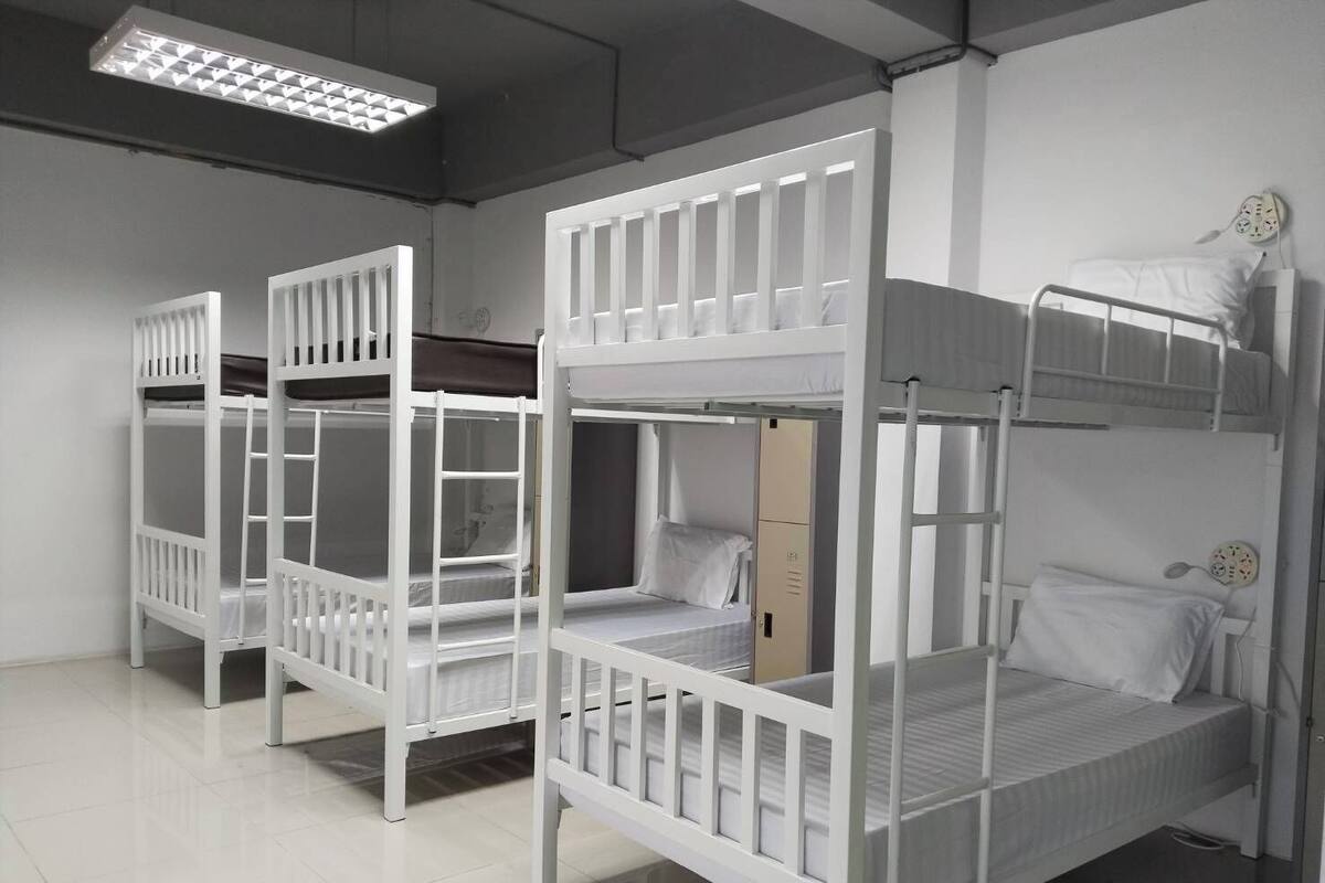 Basic Shared Dormitory | Bed sheets