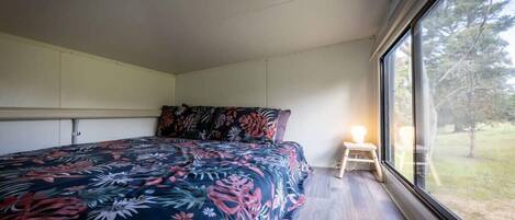 1 habitación y ropa de cama