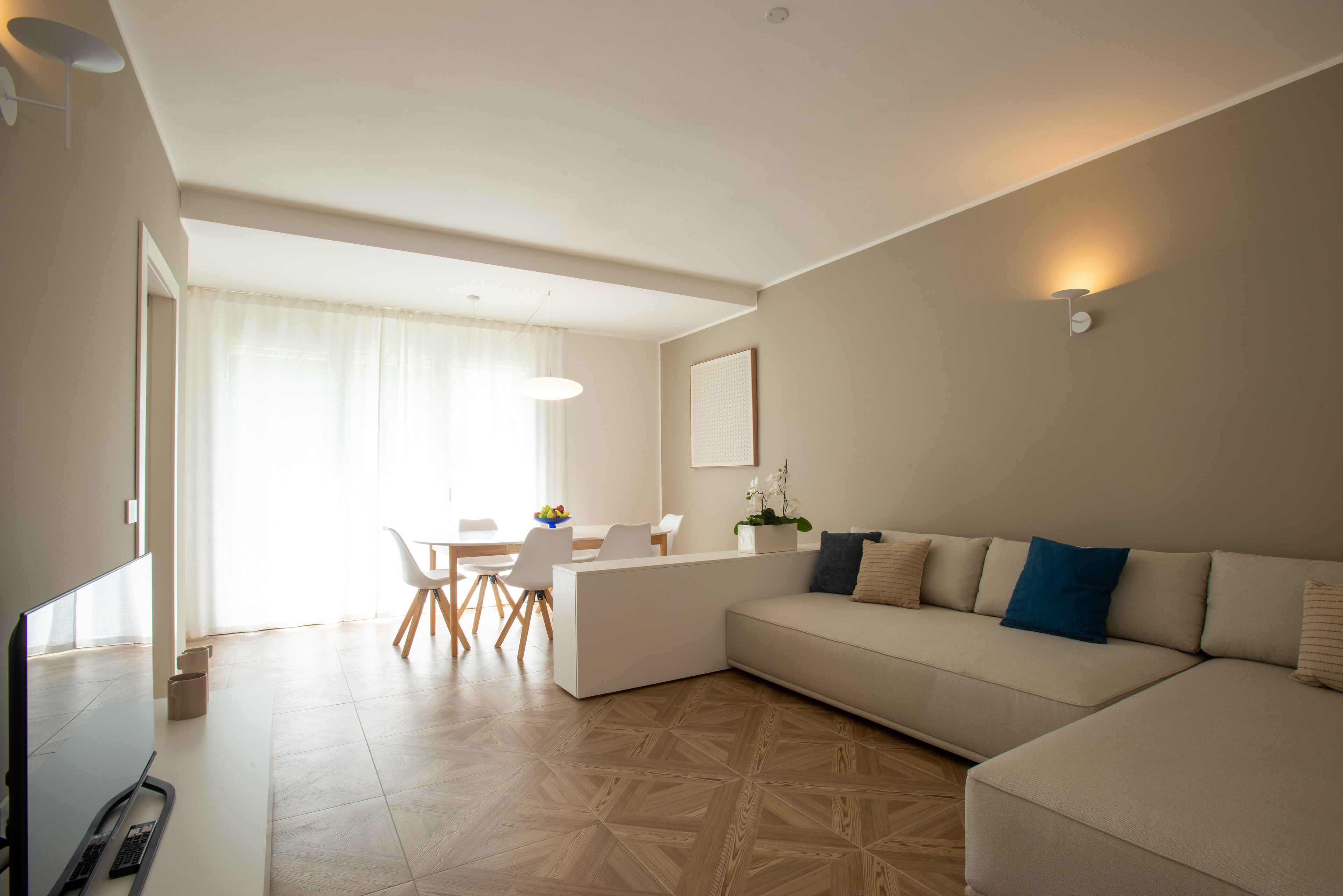 Appartamento, 2 camere da letto | Area soggiorno | TV a schermo piatto 40 pollici con canali digitali