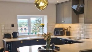 Private kitchen - 2 bed Cottage in the Stunning Ribble Valley (Clitheroe)