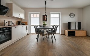 Køleskab, ovn, kogeplade, opvaskemaskine