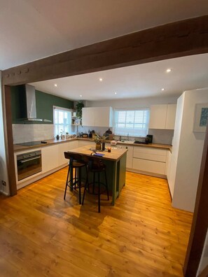 Private kitchen - Modern 1BD Farmhouse-style Flat - Dalston! (London)