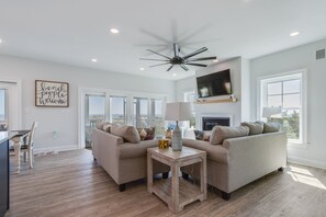 TV - 510 S. Bayshore Dr.- 4 Bedroom Waterfront home located in Broadkill Beach, with Spectacular Views! (Milton)