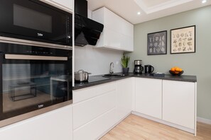 Dishwasher, coffee/tea maker, cookware/dishes/utensils - Apartment Gdańsk With Balcony by Renters (Gdansk)