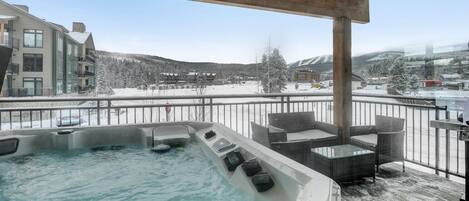 Bañera de hidromasaje exterior