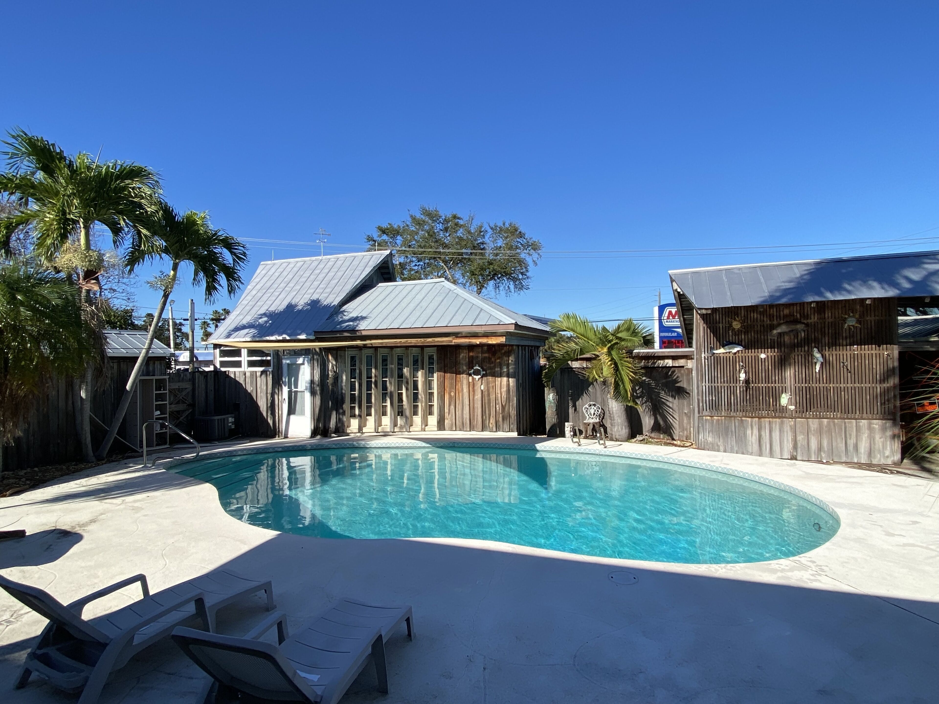 Enjoy a little getaway, just relaxing or planning a family getaway. Pet friendly