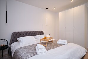 2 chambres, fer et planche à repasser, lit parapluie, Wi-Fi gratuit