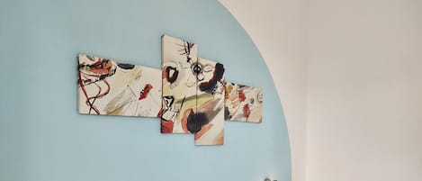 Basic Room, 1 Queen Bed, Shared Bathroom