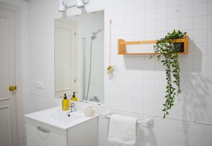 Hair dryer, bidet, towels, soap - Alojamientos La Tortuga Estudio Cigarrón 2 (Chiclana de la Frontera)