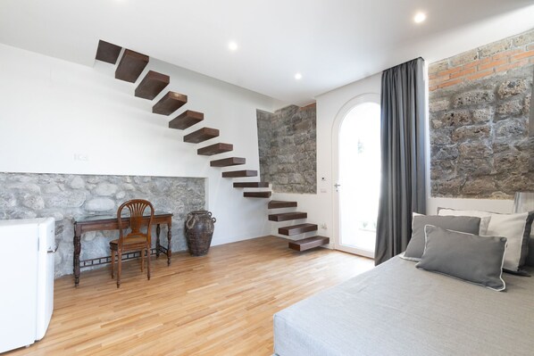 Literie de qualité supérieure, couette en duvet d'oie, bureau