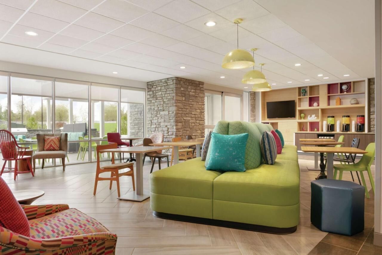 Urban Oasis! Free Breakfast And Parking, Pets Allowed, Onsite Pool! - État de New York