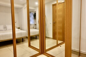 1 bedroom, iron/ironing board, free WiFi