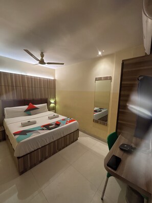 Standard Room | Soundproofing, free WiFi, bed sheets - Hotel Powai Residency (Mumbai)
