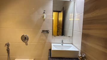 Habitación estándar | Regadera en el baño