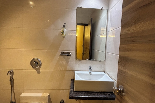 Habitación estándar | Ducha del cuarto de baño