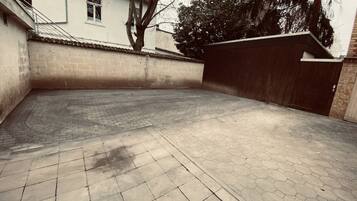 Apartment | Property grounds