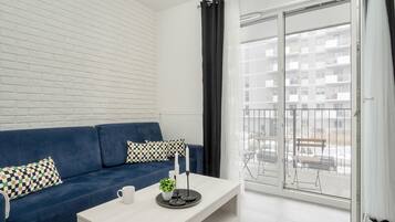 Apartment, 1 Bedroom, Balcony | Living room