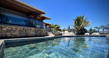 La Caze Grande Anse **** offers a breathtaking view of the Indian Ocean