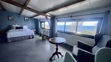 3 chambres, fer et planche à repasser, lit parapluie, Wi-Fi gratuit