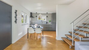 Apartment (28C/2) | Private kitchen