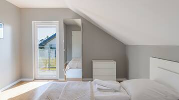 Apartment (28C/2) | 2 bedrooms, individually decorated, individually furnished