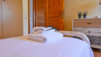 3 Schlafzimmer, Bügeleisen/Bügelbrett, kostenloses WLAN, Bettwäsche