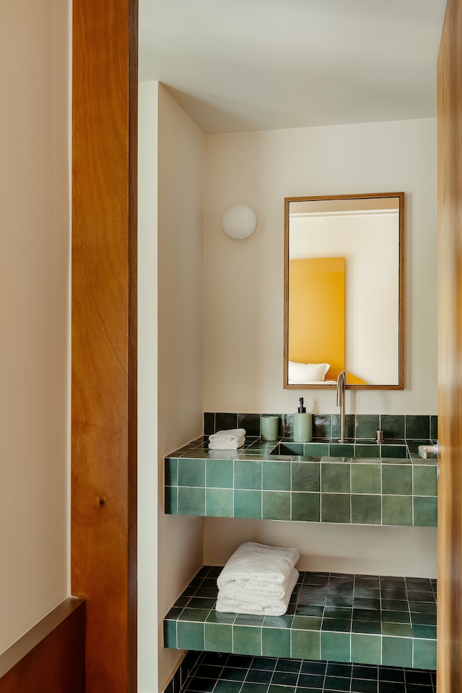 Edgar Suites - Marais Bouchardon by null