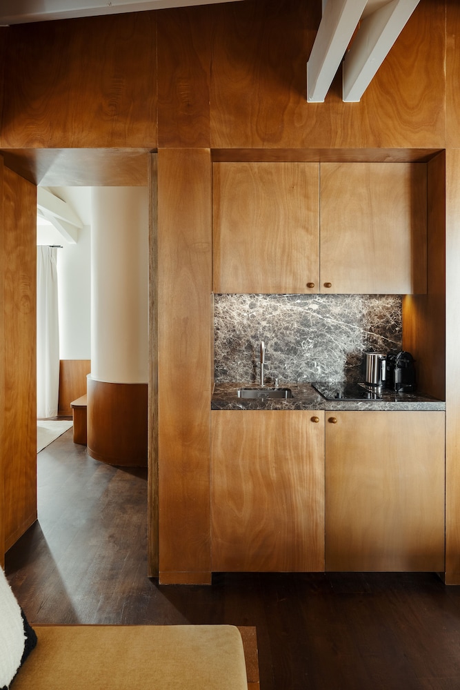 Edgar Suites - Marais Bouchardon by null