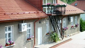 Overnatningsstedets facade