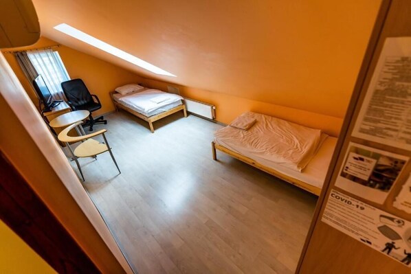 Economy Twin Room