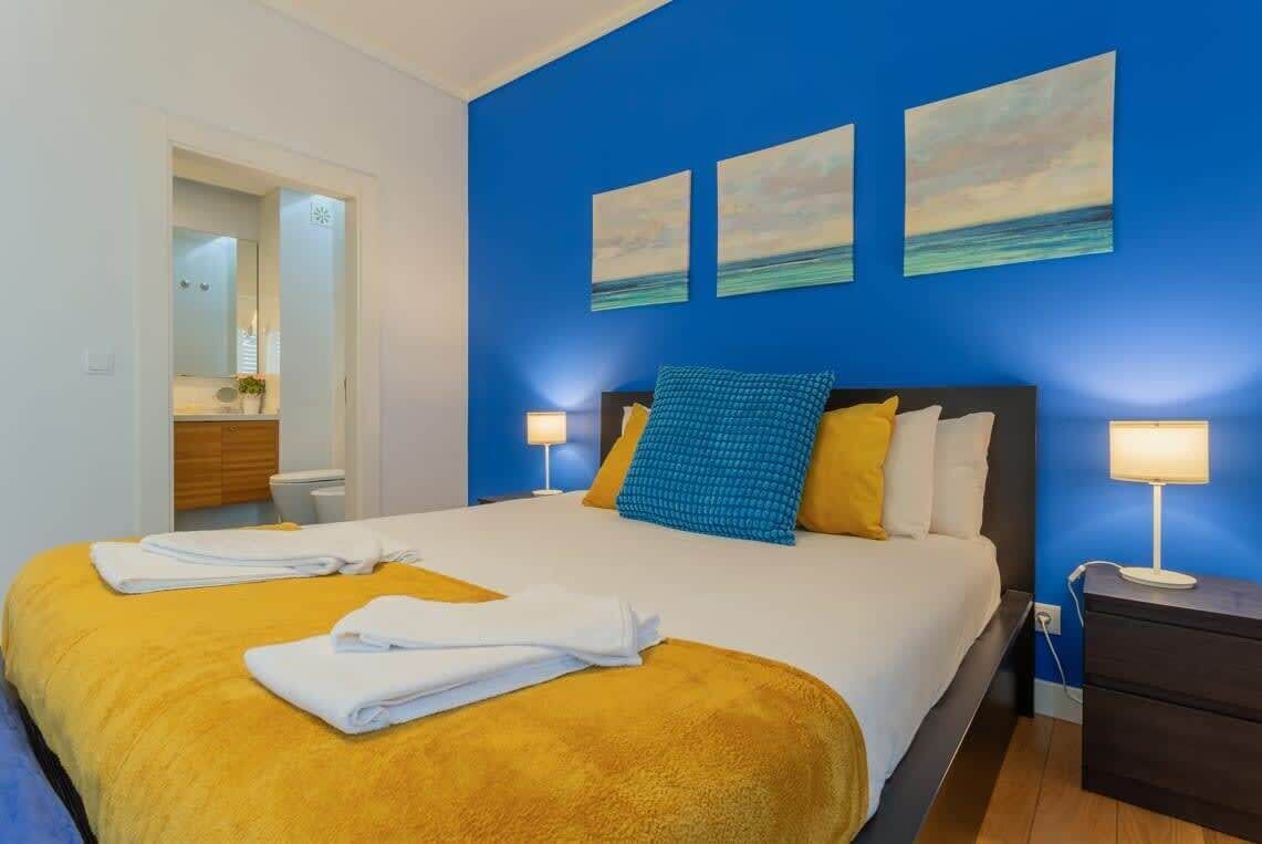 2 bedrooms, desk, iron/ironing board, WiFi