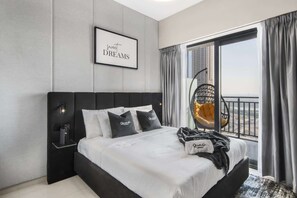 1 bedroom, iron/ironing board, travel cot, WiFi - Luxury Dubai Apartment w/ Pool & Gym in Business Bay (Dubai)