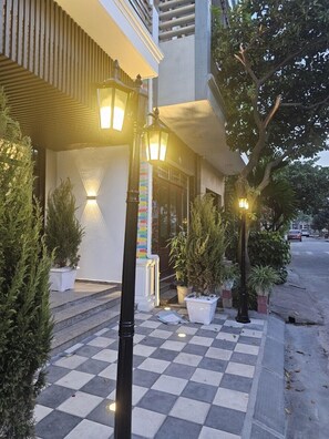 Front of property - Milano Hotel (Hai Phong)